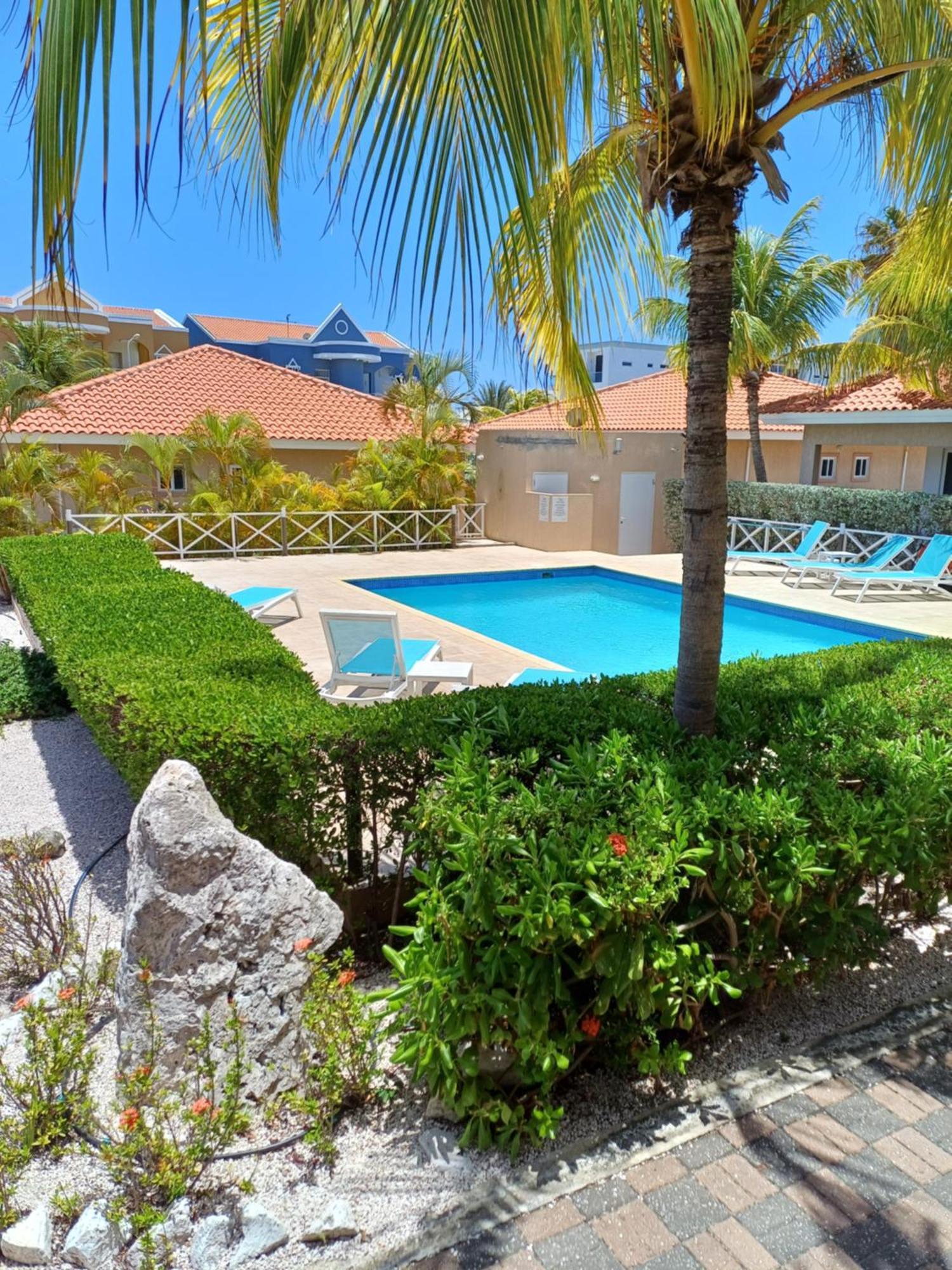 Caribbean Beach Resort Blenchi Curacao Вилемстад Екстериор снимка