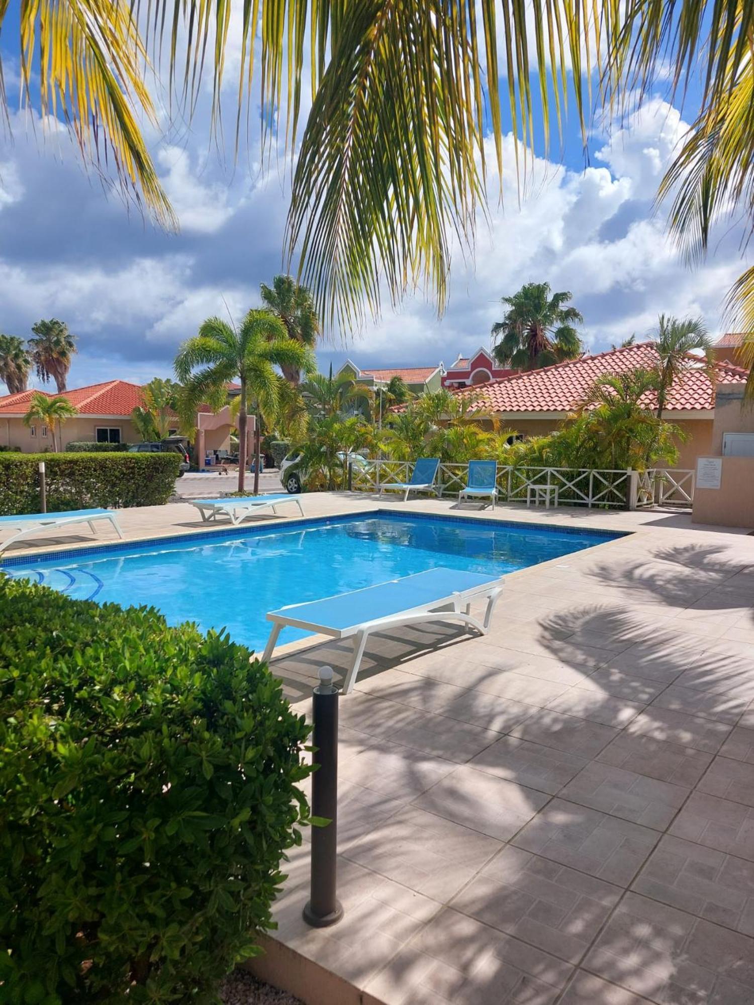 Caribbean Beach Resort Blenchi Curacao Вилемстад Екстериор снимка